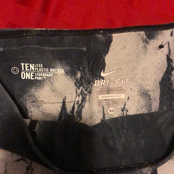 Nike workout pants - Picture 2 of 2